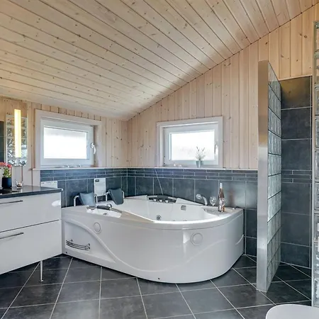Emelia - 50m From The Sea In Nw Jutland By Interhome